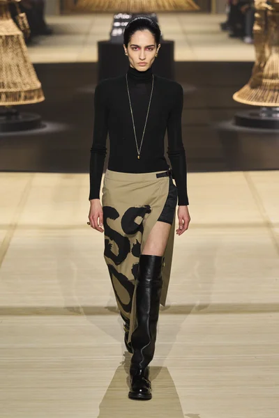 Look 2